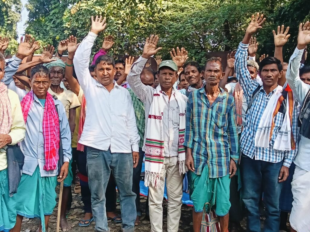 राज्य सरकार से ग्राम प्रधानों ने पेसा एक्ट कानून लागू करने की की मांग
