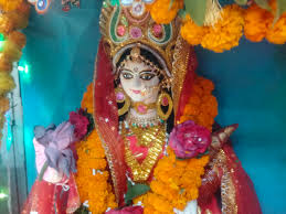 शरद पूर्णिमा पर बंगाली समुदाय ने परंपरागत ढंग से की माँ लक्ष्मी की पूजा