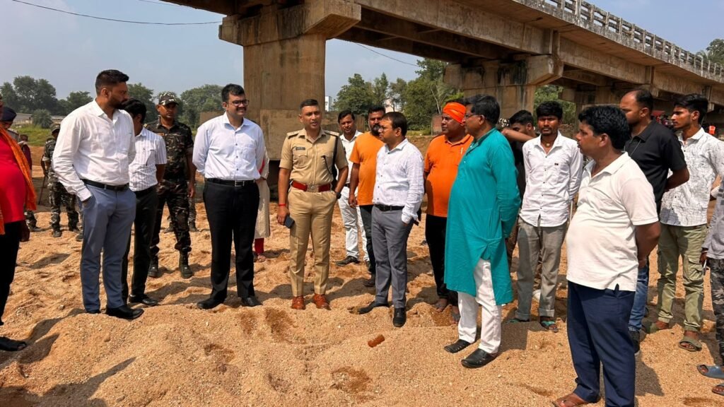 लातेहार जिले में छठ पर्व को लेकर प्रशासन सतर्क,घाटों पर निर्बाध बिजली आपूर्ति सुनिश्चित करने के लिए अधिकारियों व कर्मचारियों की हुई तैनाती