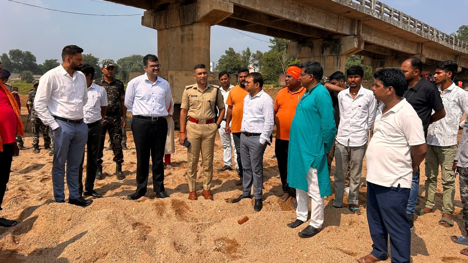 लातेहार जिले में छठ पर्व को लेकर प्रशासन सतर्क,घाटों पर निर्बाध बिजली आपूर्ति सुनिश्चित करने के लिए अधिकारियों व कर्मचारियों की हुई तैनाती लातेहार जिले में छठ पर्व को लेकर प्रशासन सतर्क,घाटों पर निर्बाध बिजली आपूर्ति सुनिश्चित करने के लिए अधिकारियों व कर्मचारियों की हुई तैनाती