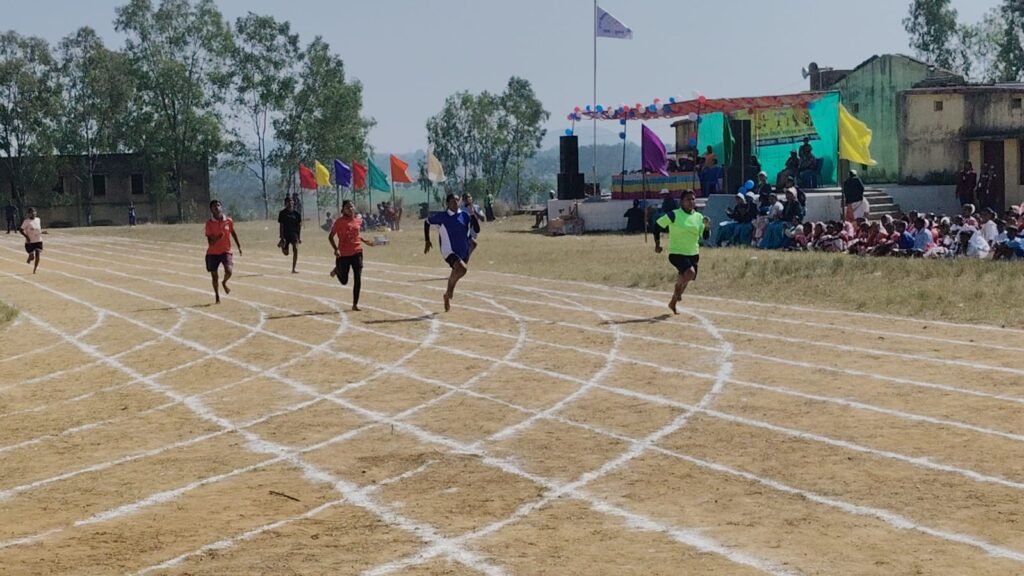रन्हें मिनी स्टेडियम में प्राइवेट स्कूल के बच्चों द्वारा बाल दिवस एवं बिरसा जयंती मनाया गया रन्हें मिनी स्टेडियम में प्राइवेट स्कूल के बच्चों द्वारा बाल दिवस एवं बिरसा जयंती मनाया गया