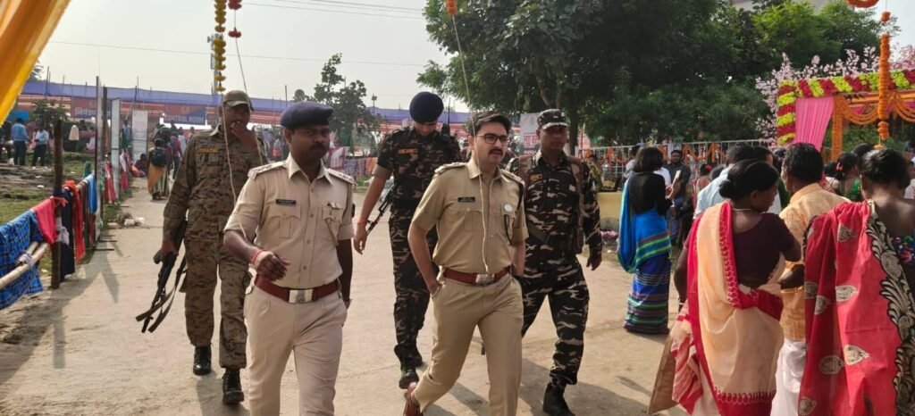 लुगू बुरू घांटा बाड़ी धोरोम गाढ़ में उमड़ा श्रद्धा का सागर