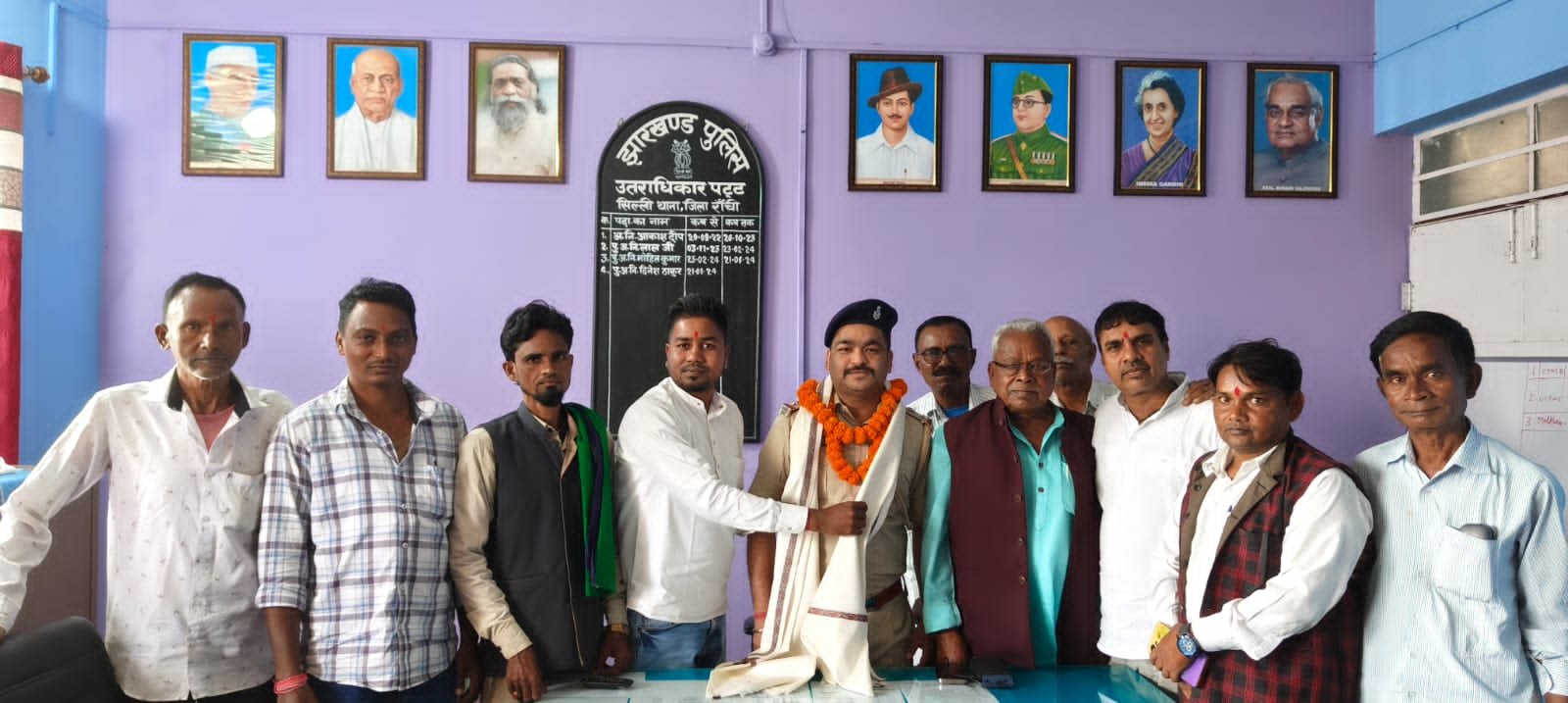 नवनियुक्त थाना प्रभारी नवीन कुमार का सिल्ली कांग्रेस जनों ने किया स्वागत नवनियुक्त थाना प्रभारी नवीन कुमार का सिल्ली कांग्रेस जनों ने किया स्वागत