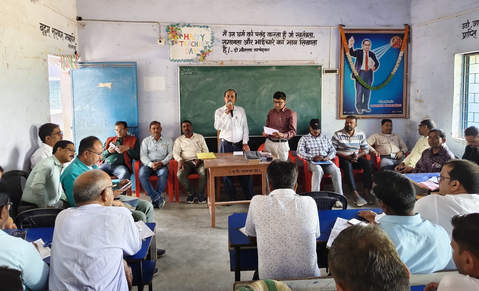 स्कूल की सुदृढ़ व्यवस्था एवं संचालन में आवश्यक प्रगति लायें शिक्षक:बीईईओ स्कूल की सुदृढ़ व्यवस्था एवं संचालन में आवश्यक प्रगति लायें शिक्षक:बीईईओ