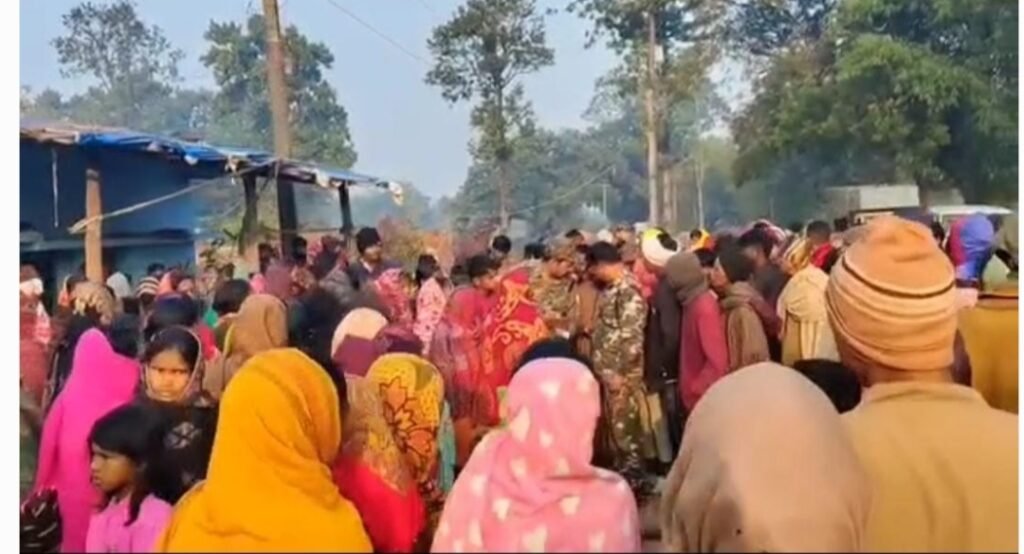 गोमिया:जंगली हाथियों का कहर:आठ दिन में तीन की मौत, एक बार फिर महिला की जान गई गोमिया:जंगली हाथियों का कहर:आठ दिन में तीन की मौत, एक बार फिर महिला की जान गई