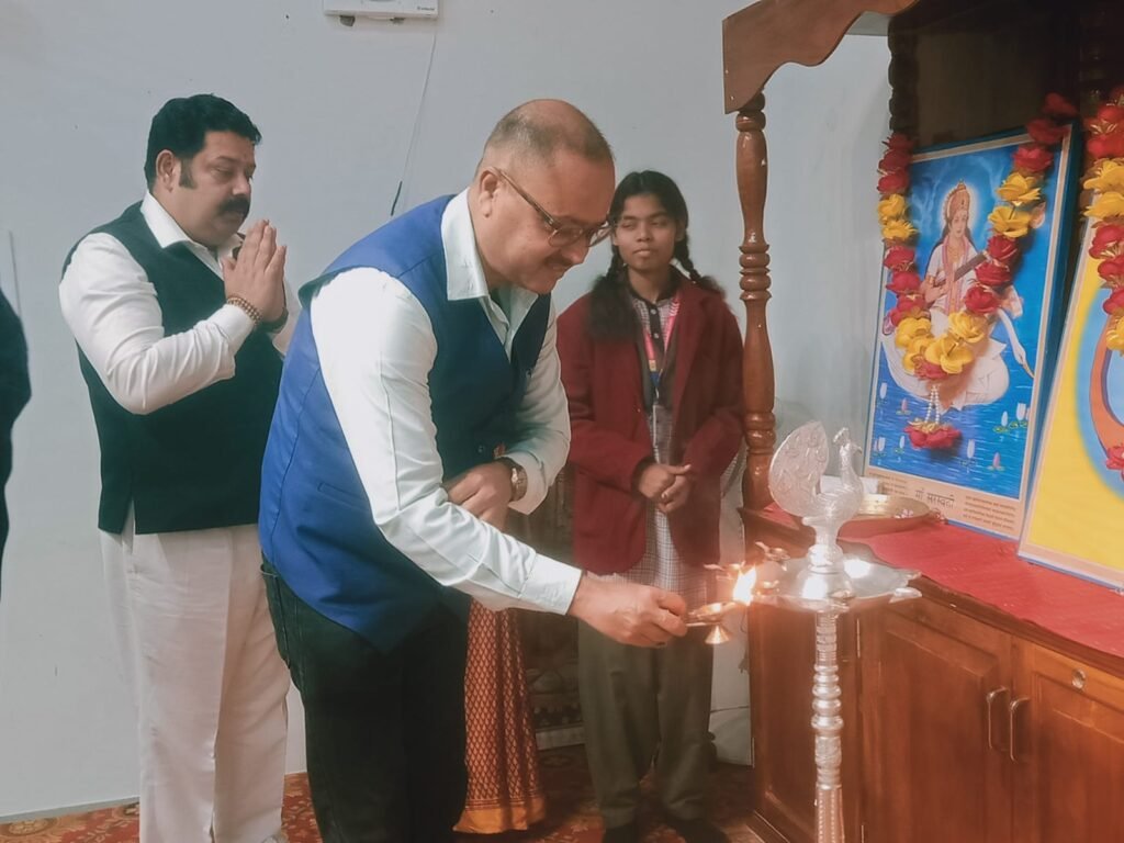 खुशी मिशन के माध्यम से सकारात्मक शिक्षा की ओर कदम खुशी मिशन के माध्यम से सकारात्मक शिक्षा की ओर कदम