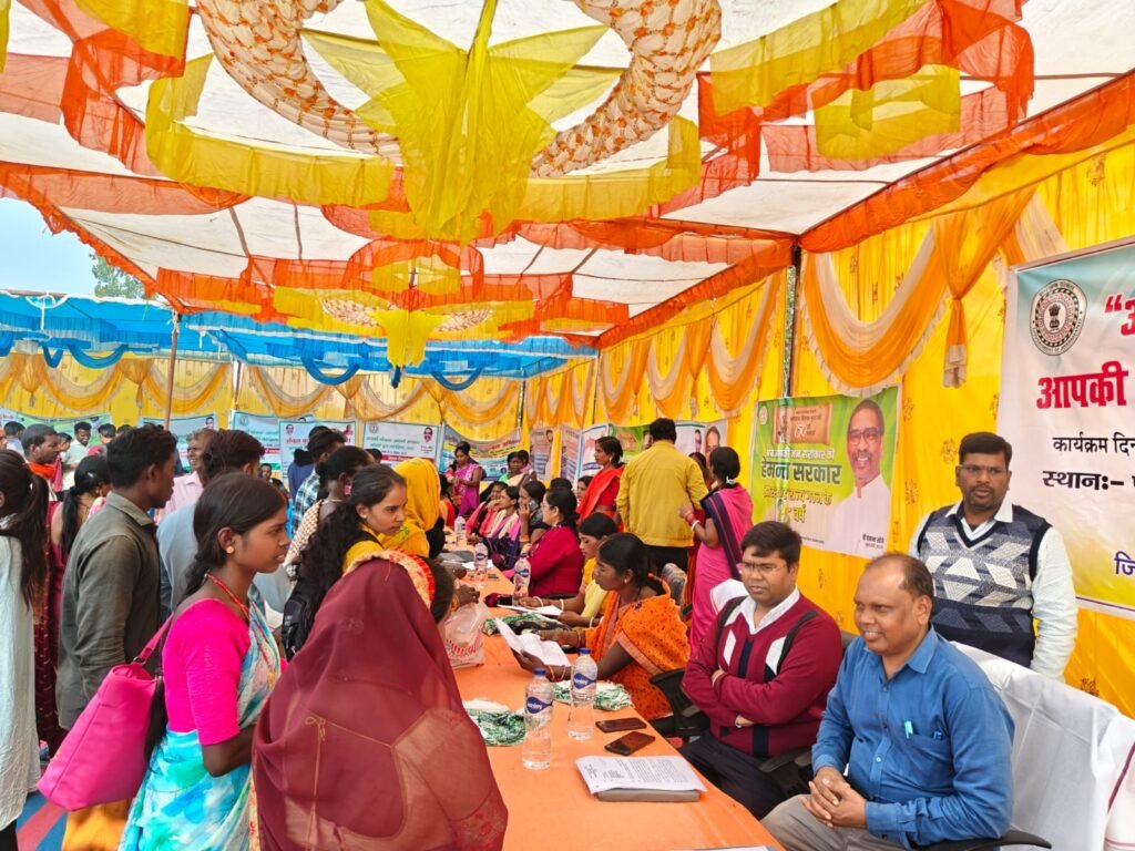 झारखंड सरकार की पहल:बालूमाथ में सड़क सुरक्षा जागरूकता कार्यक्रम आयोजित झारखंड सरकार की पहल:बालूमाथ में सड़क सुरक्षा जागरूकता कार्यक्रम आयोजित