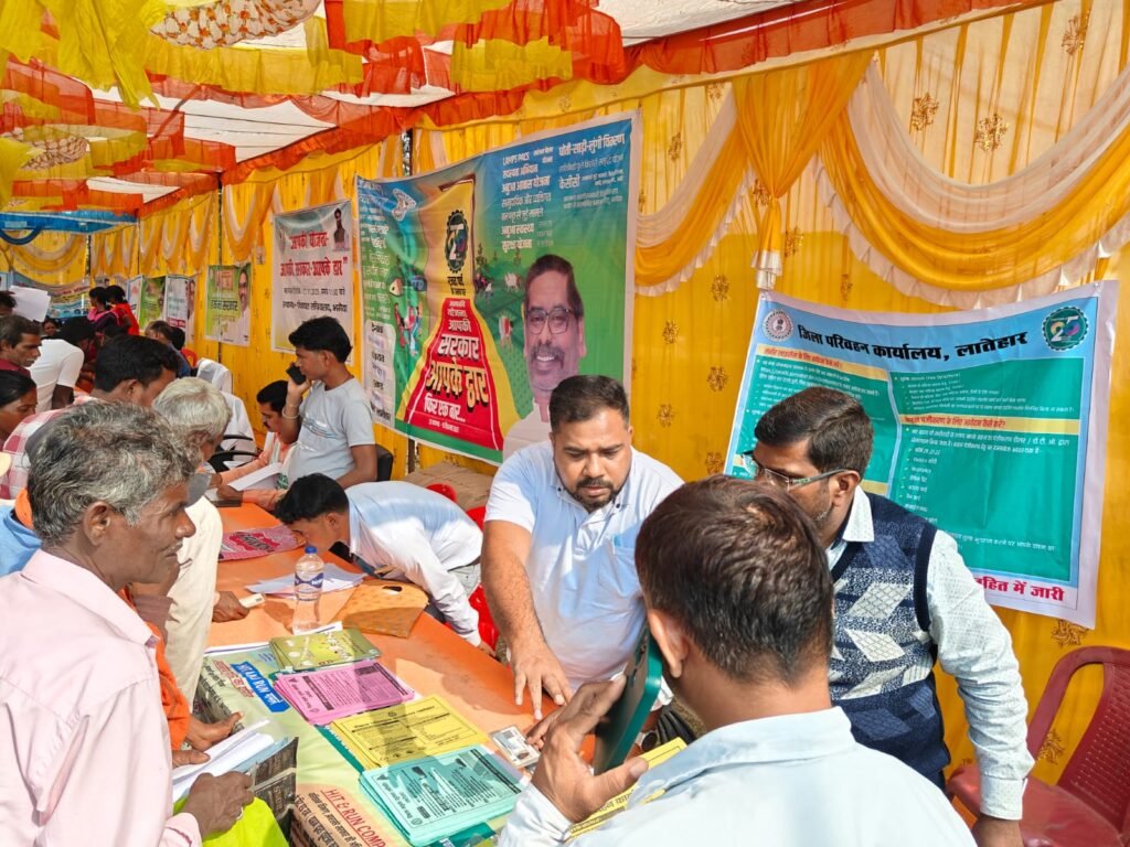 झारखंड सरकार की पहल:बालूमाथ में सड़क सुरक्षा जागरूकता कार्यक्रम आयोजित झारखंड सरकार की पहल:बालूमाथ में सड़क सुरक्षा जागरूकता कार्यक्रम आयोजित