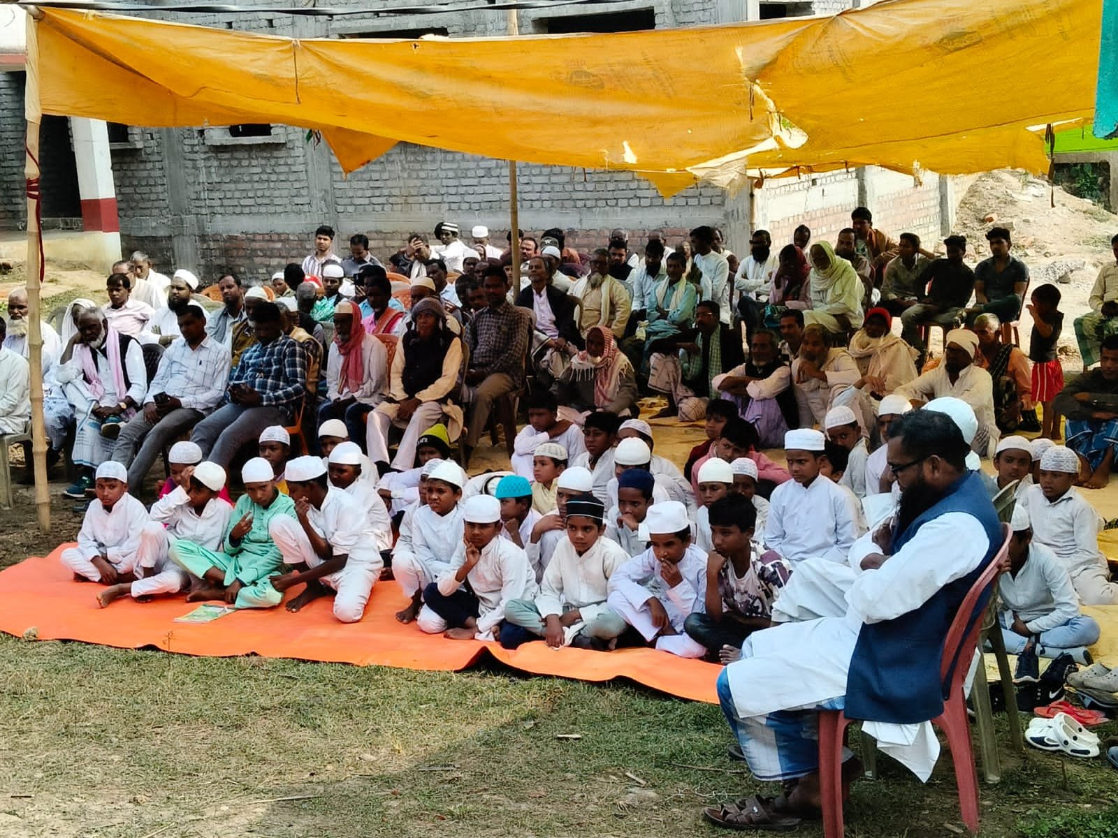 मदरसा अहया उस सुन्नाह कदमा में वार्षिक आय- व्यय का हिसाब किताब हेतु आम बैठकर का आयोजन