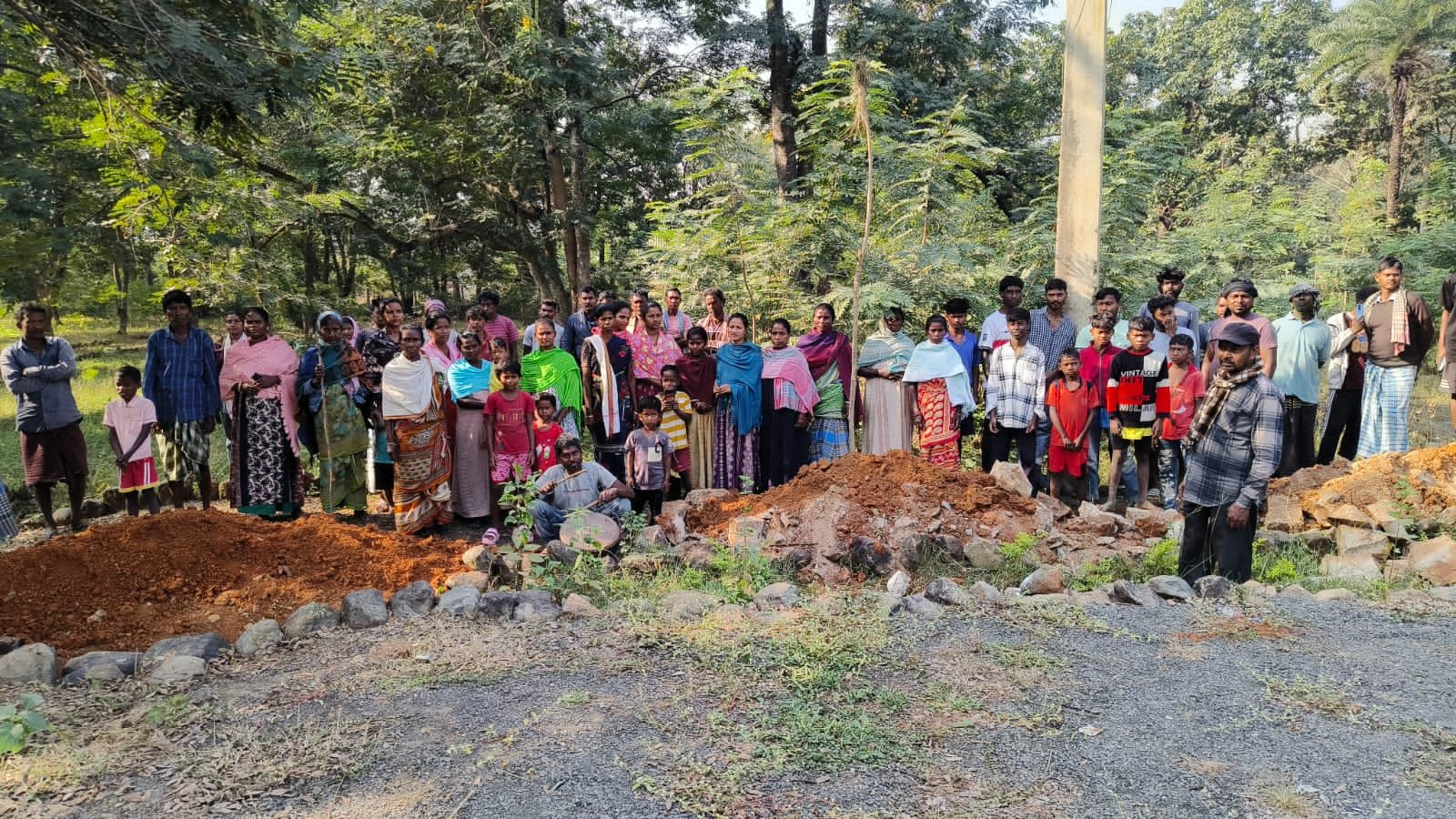 ग्राम सभा से बिना सहमति के पार्क निर्माण का सोलह आना रैयतों ने किया विरोध