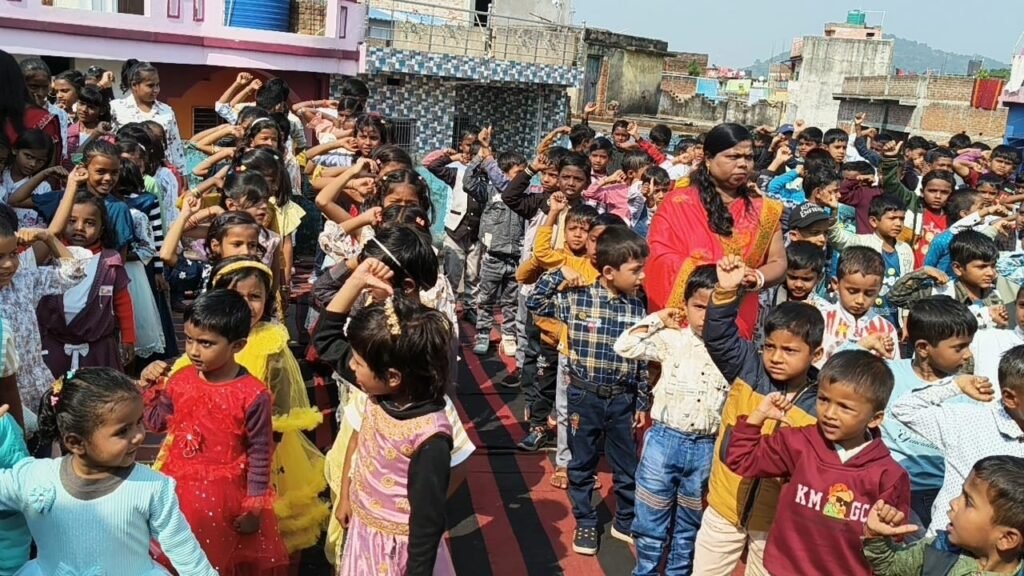गोमिया:शिशु बाल मंदिर में धूमधाम से मनाया गया वार्षिक उत्सव गोमिया:शिशु बाल मंदिर में धूमधाम से मनाया गया वार्षिक उत्सव