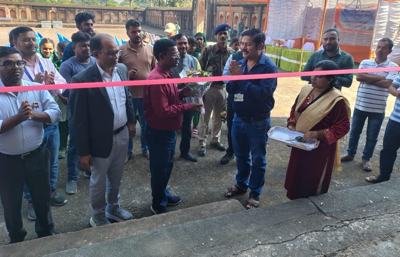 विश्व विरासत सप्ताह के पहले दिन जामा मस्जिद में प्रतियोगिताओं का आयोजन,छात्र-छात्राओं ने दिखाई प्रतिभा विश्व विरासत सप्ताह के पहले दिन जामा मस्जिद में प्रतियोगिताओं का आयोजन,छात्र-छात्राओं ने दिखाई प्रतिभा