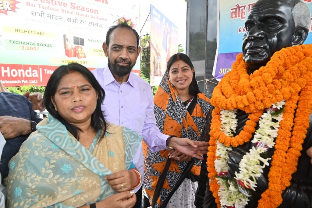 लौह पुरुष की 150 वीं जयंती पर विभिन्न कार्यक्रम आयोजित लौह पुरुष की 150 वीं जयंती पर विभिन्न कार्यक्रम आयोजित