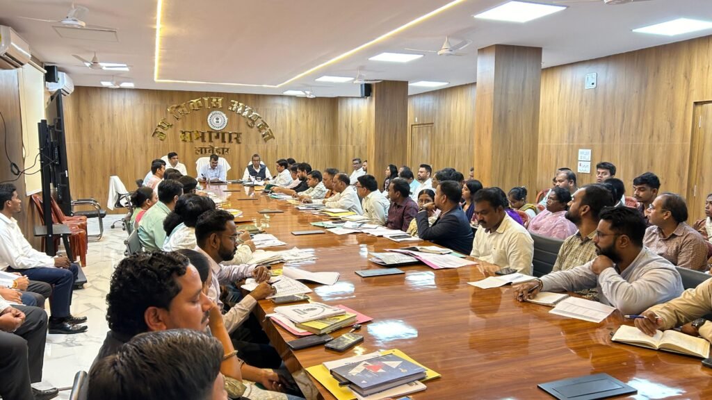 लातेहार:झारखंड स्थापना दिवस और‘आपकी योजना-आपकी सरकार-आपके द्वार’कार्यक्रम की तैयारी बैठक संपन्न लातेहार:झारखंड स्थापना दिवस और‘आपकी योजना-आपकी सरकार-आपके द्वार’कार्यक्रम की तैयारी बैठक संपन्न