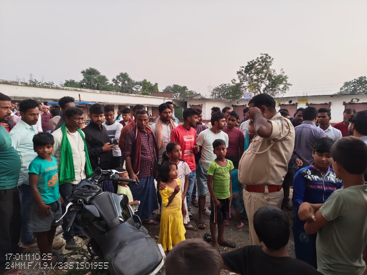 बरहड़वा में बाइक और टोटो की भिड़ंत, तीन गंभीर रूप से घायल बरहड़वा में बाइक और टोटो की भिड़ंत, तीन गंभीर रूप से घायल