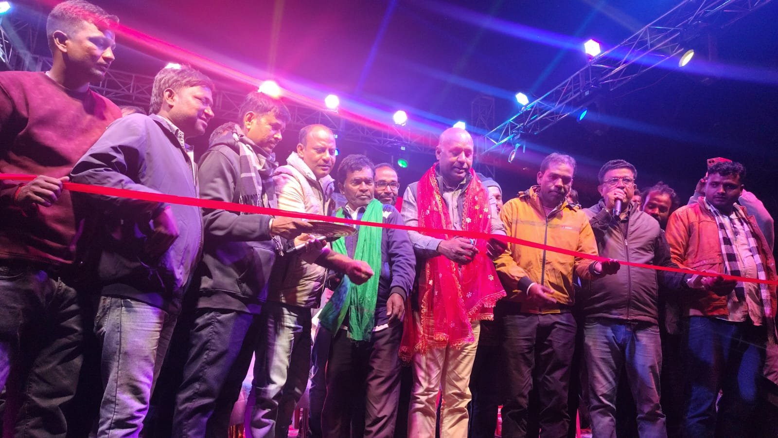 विधायक ने फीता काटकर किया मेला का शुभारंभ