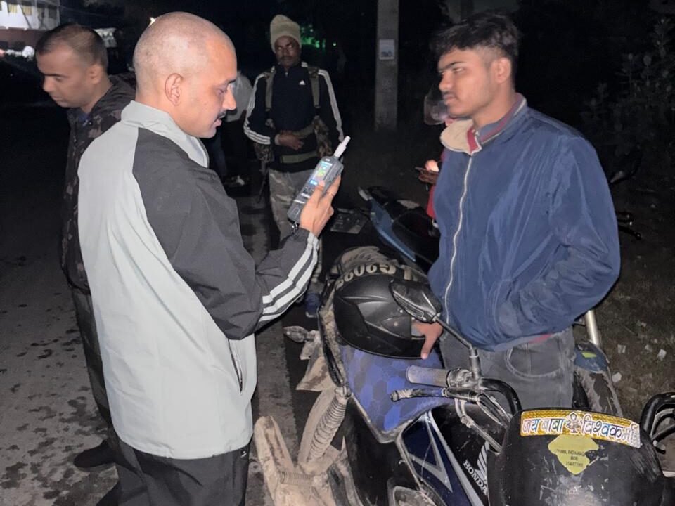 बरहरवा में एंटी-क्राइम चेकिंग अभियान, थाना प्रभारी सुमित कुमार खुद रहे मौजूद बरहरवा में एंटी-क्राइम चेकिंग अभियान, थाना प्रभारी सुमित कुमार खुद रहे मौजूद