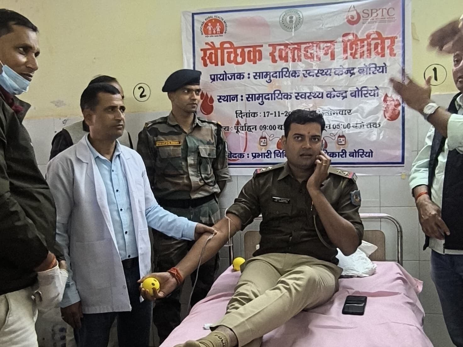 बोरियो सीएचसी में रक्तदान शिविर का आयोजन,32 लोगों ने किया स्वैच्छिक रक्तदान