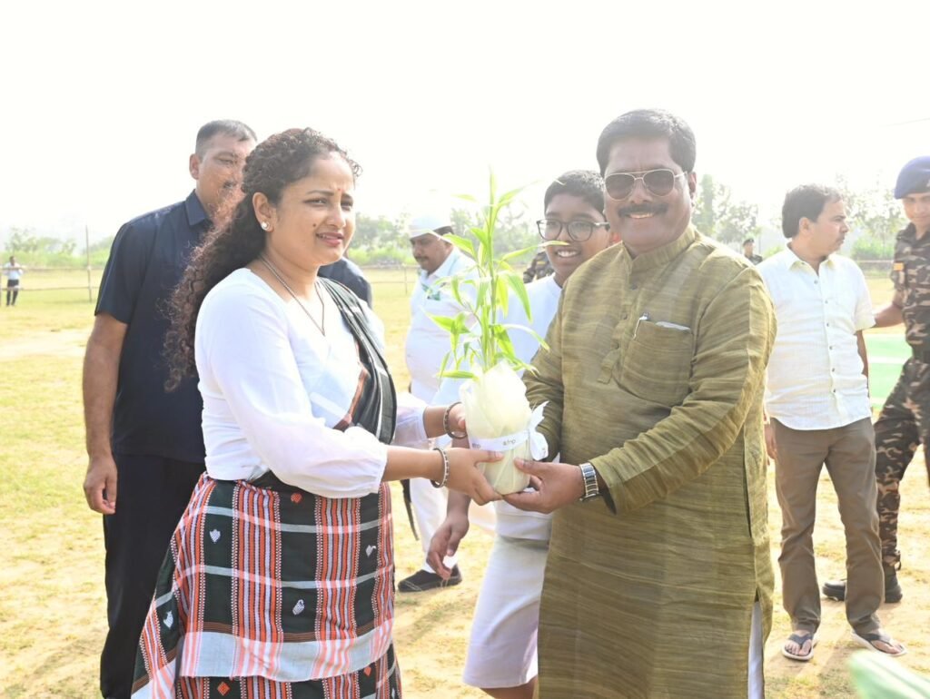 लुगुबुरू घँटाबाड़ी आदिवासी के लिए एक पवित्र धार्मिक धरोहर लुगुबुरू घँटाबाड़ी आदिवासी के लिए एक पवित्र धार्मिक धरोहर
