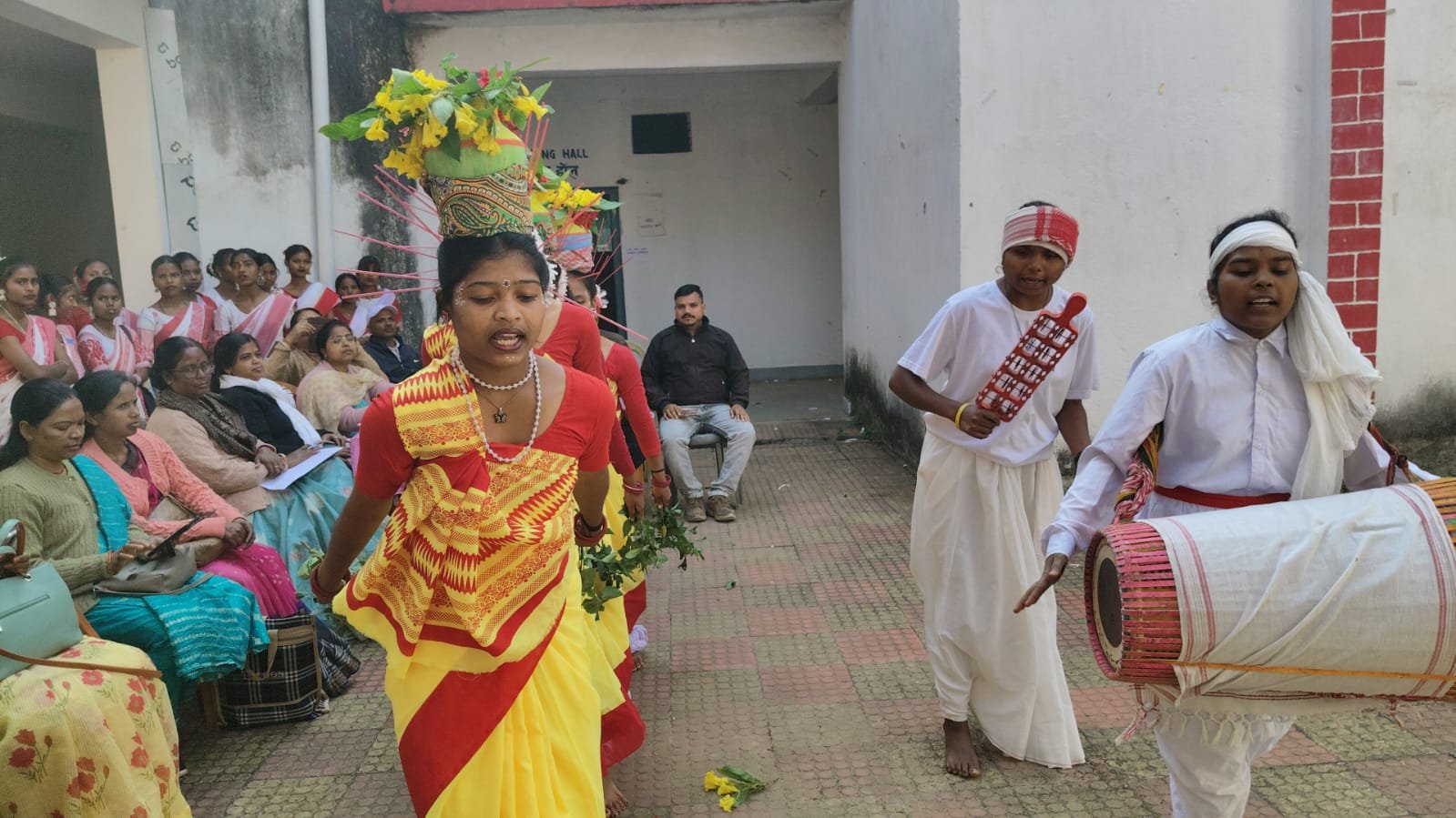 घाघरा प्रखंड में झारखंड राज्य की 25वीं वर्षगांठ पर रजत जयंती समारोह का भव्य आयोजन घाघरा प्रखंड में झारखंड राज्य की 25वीं वर्षगांठ पर रजत जयंती समारोह का भव्य आयोजन