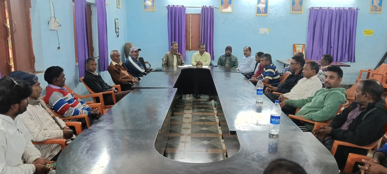 गोमिया:गैर-अधिग्रहित भूमि पर आईईएल का हस्तक्षेप,ग्रामीणों में भारी आक्रोश