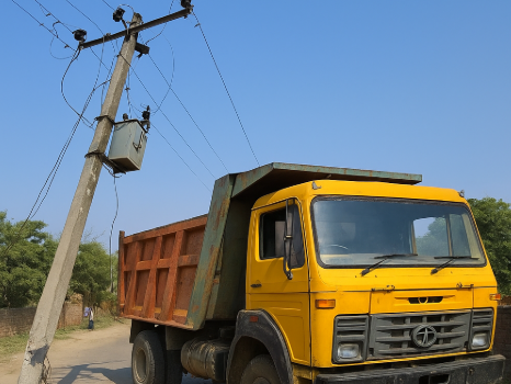 ट्रक द्वारा बिजली पोल क्षतिग्रस्त करने पर विभाग ने केस दर्ज कराया ट्रक द्वारा बिजली पोल क्षतिग्रस्त करने पर विभाग ने केस दर्ज कराया