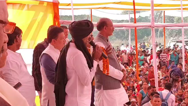 रेड़मा–चियांकी श्री लक्ष्मी नारायण यज्ञ में उमड़ा जनसैलाब,गुजरात से पधारे कंबली बाबा ने दिया आशीर्वाद रेड़मा–चियांकी श्री लक्ष्मी नारायण यज्ञ में उमड़ा जनसैलाब,गुजरात से पधारे कंबली बाबा ने दिया आशीर्वाद