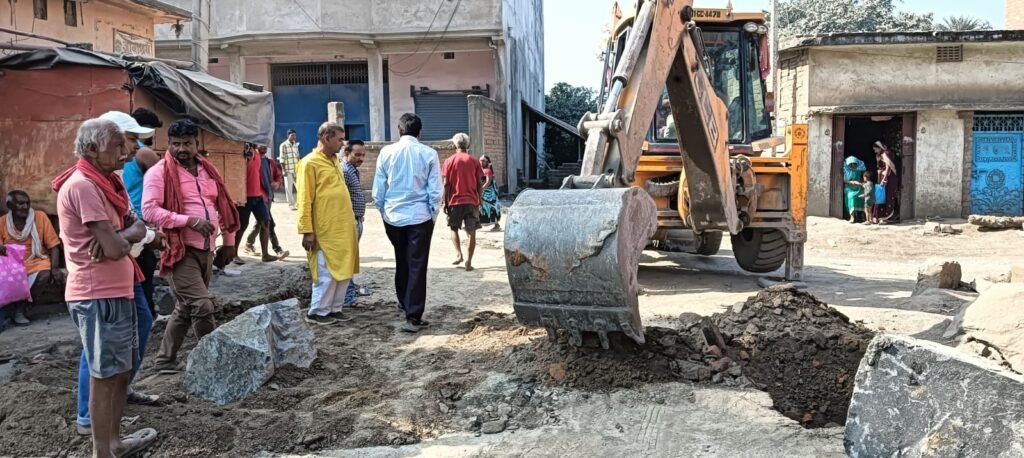 बरहरवा में स्कूल परिसर में अवैध पार्किंग पर प्रशासन की सख्त कार्रवाई बरहरवा में स्कूल परिसर में अवैध पार्किंग पर प्रशासन की सख्त कार्रवाई