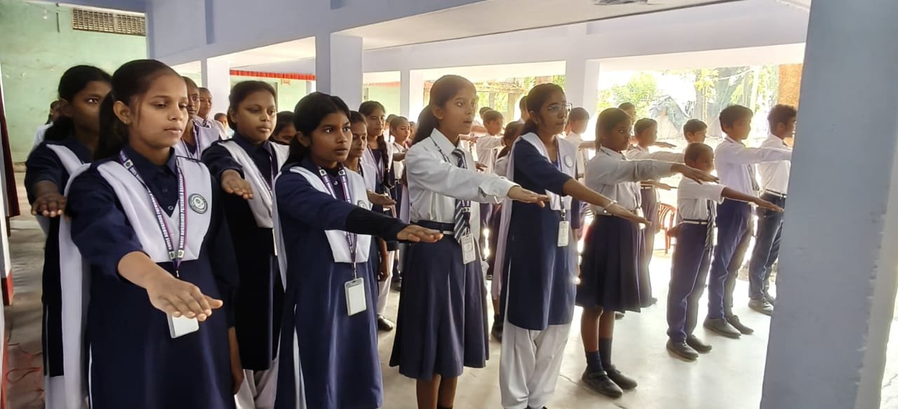 विद्यार्थियों ने लिया आत्मनिर्भर भारत का संकल्प विद्यार्थियों ने लिया आत्मनिर्भर भारत का संकल्प