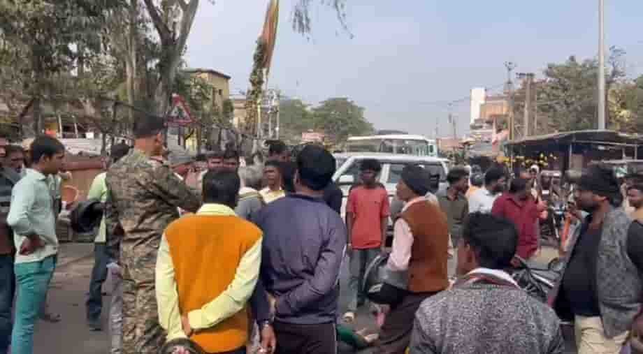 बालूमाथ-चतरा मुख्य पथ पर सड़क हादसा,अज्ञात वाहन की टक्कर से बाइक सवार युवक की मौत बालूमाथ-चतरा मुख्य पथ पर सड़क हादसा,अज्ञात वाहन की टक्कर से बाइक सवार युवक की मौत