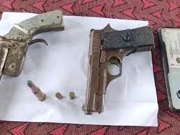 देसी कट्टा और जिंदा कारतूस के साथ दो नाबालिक को पुलिस ने किया निरूद्ध