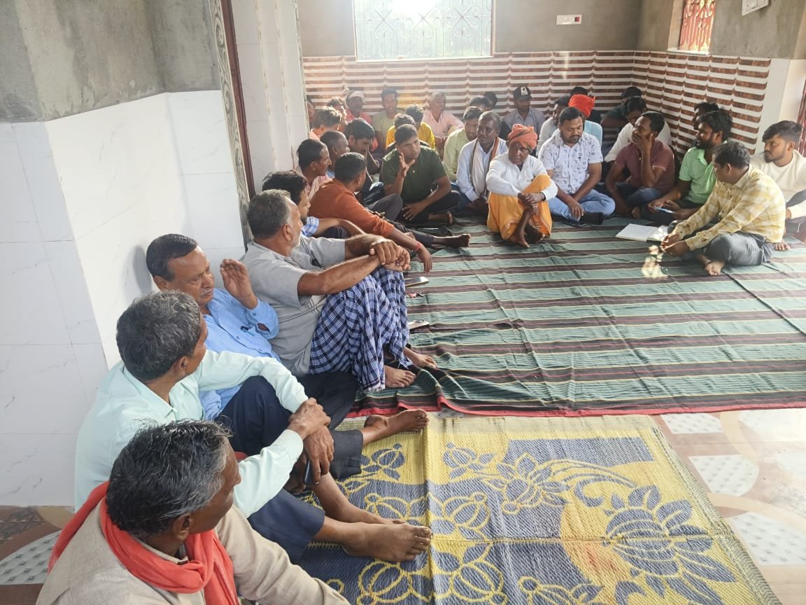 मनिका ग्राम हेसातू में शिव मंदिर में मूर्ति स्थापना सह यज्ञ कार्यक्रम की तैयारी बैठक संपन्न मनिका ग्राम हेसातू में शिव मंदिर में मूर्ति स्थापना सह यज्ञ कार्यक्रम की तैयारी बैठक संपन्न