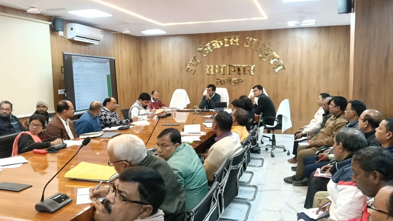 लातेहार: शिक्षा विभाग की समीक्षा बैठक, सभी योजनाओं के प्रभावी क्रियान्वयन का निर्देश लातेहार: शिक्षा विभाग की समीक्षा बैठक, सभी योजनाओं के प्रभावी क्रियान्वयन का निर्देश
