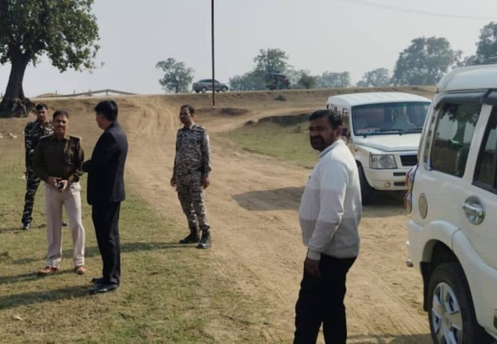 मझिआंव में अवैध बालू उत्खनन पर सख्ती, एसडीएम ने दो दर्जन लोगों पर की कार्रवाई