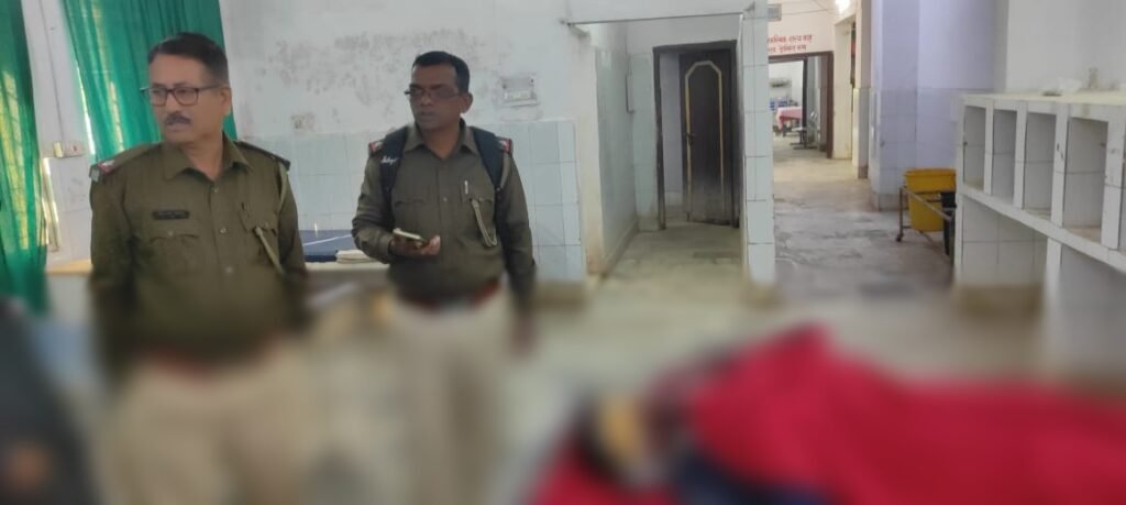 अनियंत्रित होकर बाइक से गिरे राजमहल थाना के कंप्यूटर ऑपरेटर, गंभीर स्थिति में रेफर अनियंत्रित होकर बाइक से गिरे राजमहल थाना के कंप्यूटर ऑपरेटर, गंभीर स्थिति में रेफर