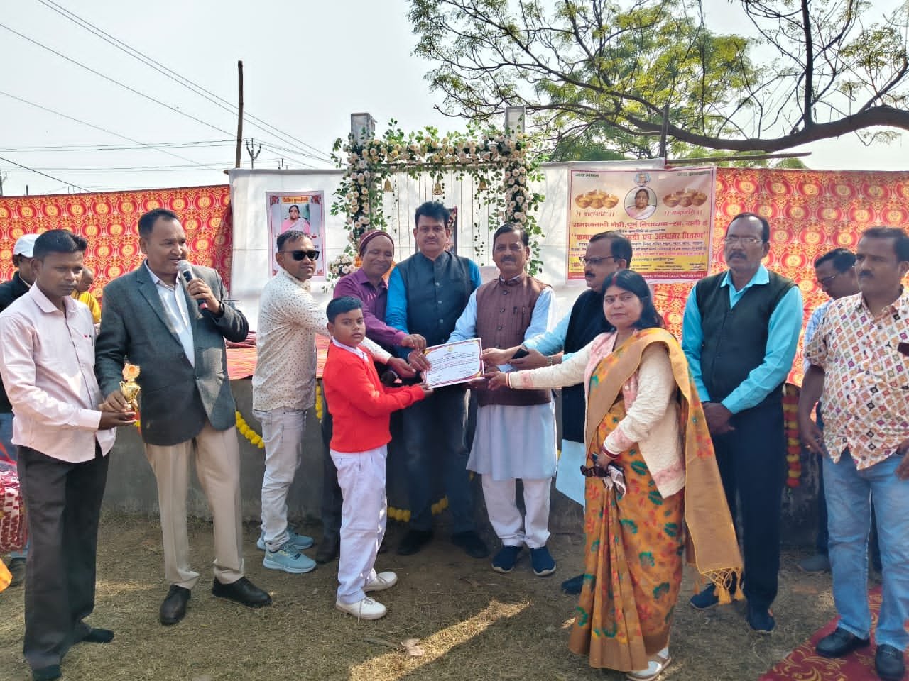 हजारी बाग के पूर्व विधायक स्व० रानी डे का द्वितीय पुण्यतिथि मनाया हजारी बाग के पूर्व विधायक स्व० रानी डे का द्वितीय पुण्यतिथि मनाया