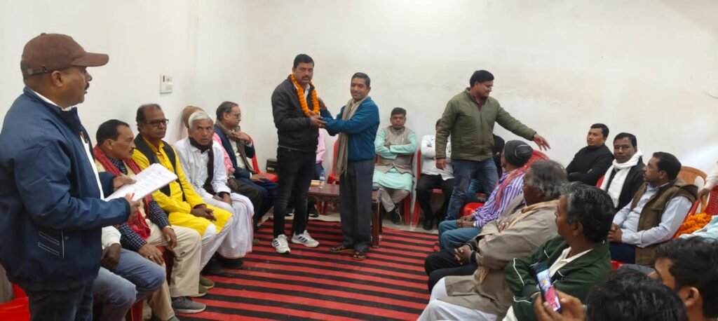 झारखंड प्रजापति कुम्हार महासंघ के बैनर तले लातेहार में बैठक संपन्न