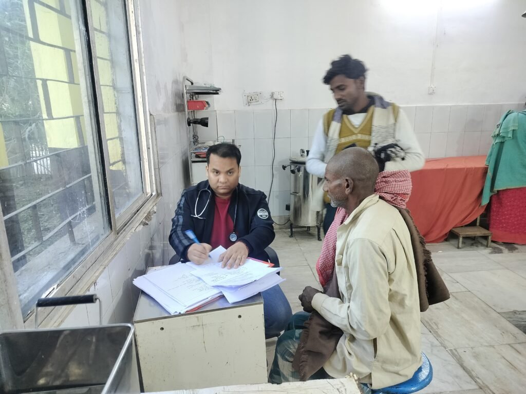 धान थ्रेशर के भूसे को लेकर दो पक्षों में मारपीट, आठ घायल