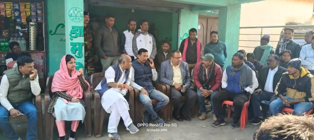 झामुमो केंद्रीय सचिव पंकज मिश्रा का बरहेट में कार्यकर्ताओं ने किया जोरदार स्वागत झामुमो केंद्रीय सचिव पंकज मिश्रा का बरहेट में कार्यकर्ताओं ने किया जोरदार स्वागत