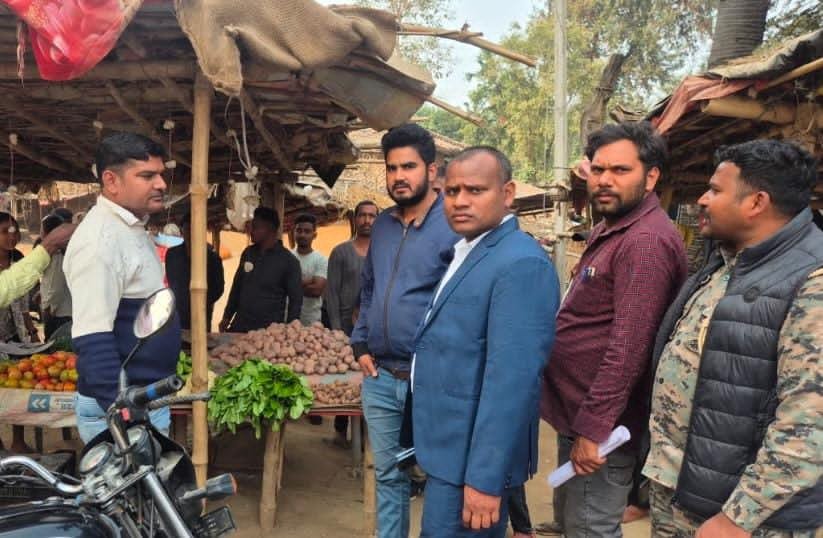 विशुनपुरा में सड़क अतिक्रमण पर प्रशासन का सख्त एक्शन,24 घंटे का अल्टीमेटम, 20 दिसंबर को चलेगी जेसीबी विशुनपुरा में सड़क अतिक्रमण पर प्रशासन का सख्त एक्शन,24 घंटे का अल्टीमेटम, 20 दिसंबर को चलेगी जेसीबी