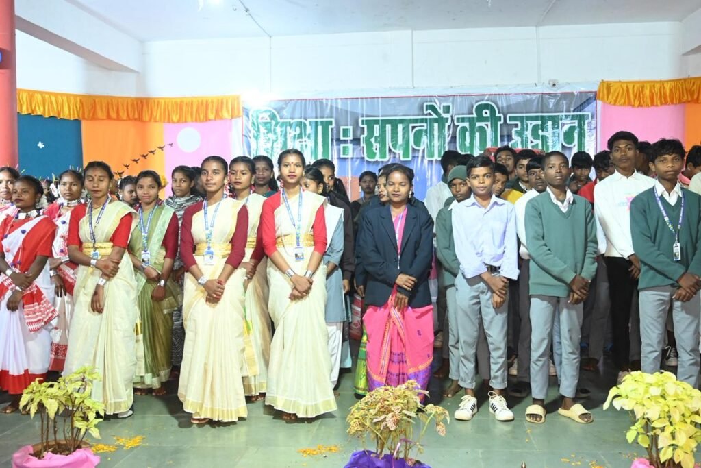 गोमिया के कजरकिलो स्थित मासी-मार्शल स्कूल में वार्षिक समारोह आयोजित गोमिया के कजरकिलो स्थित मासी-मार्शल स्कूल में वार्षिक समारोह आयोजित