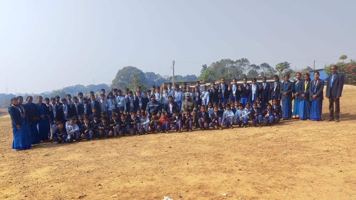 घाघरा मोंटेसरी पैराडाइज एकेडमी में स्काउट एंड गाइड का एकदिवसीय प्रशिक्षण शिविर आयोजित घाघरा मोंटेसरी पैराडाइज एकेडमी में स्काउट एंड गाइड का एकदिवसीय प्रशिक्षण शिविर आयोजित