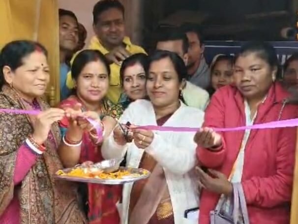 सिल्ली में मौसमी क्रिएशन शॉप का हुआ उद्घाटन सिल्ली में मौसमी क्रिएशन शॉप का हुआ उद्घाटन