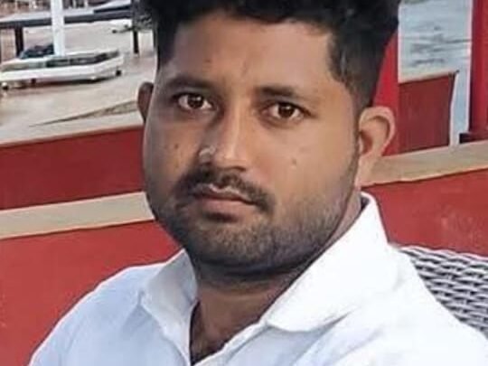 कोटालपोखर निवासी युवक की मालदा में जहर खाने से मौत, पोस्टमार्टम रिपोर्ट का इंतजार कोटालपोखर निवासी युवक की मालदा में जहर खाने से मौत, पोस्टमार्टम रिपोर्ट का इंतजार