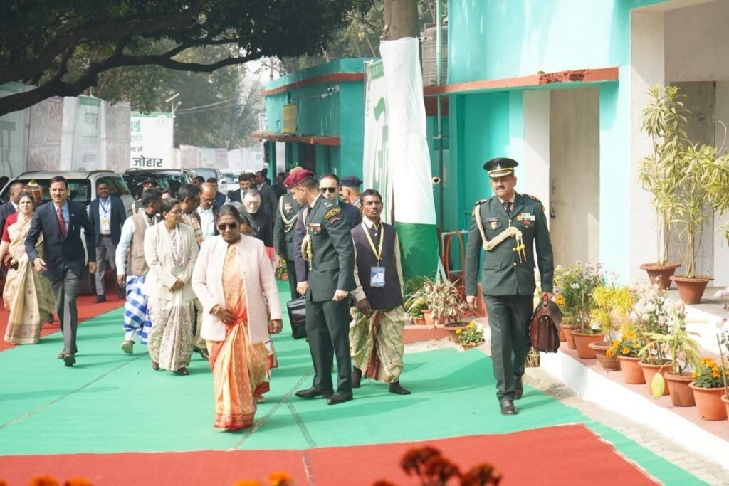 राष्ट्रपति द्रौपदी मुर्मू के आगमन से धन्य हुई करनडीह की धरती राष्ट्रपति द्रौपदी मुर्मू के आगमन से धन्य हुई करनडीह की धरती