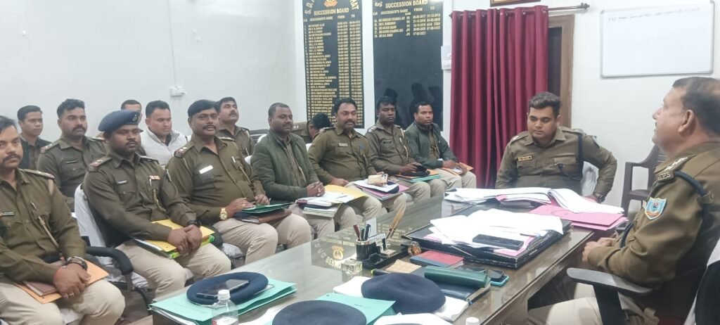 तेनुघाट:डीएसपी वशिष्ठ नारायण सिंह की अध्यक्षता में मासिक अपराध गोष्ठी सम्पन्न तेनुघाट:डीएसपी वशिष्ठ नारायण सिंह की अध्यक्षता में मासिक अपराध गोष्ठी सम्पन्न