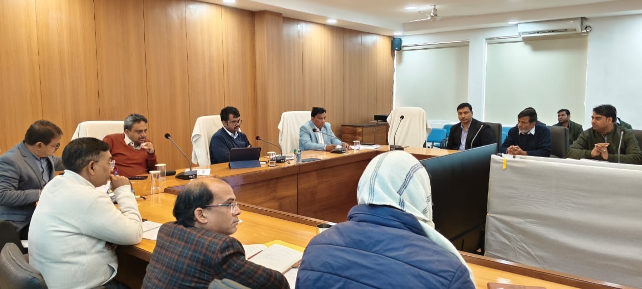 उपायुक्त की अध्यक्षता में आधारभूत संरचना से संबंधित समीक्षा बैठक संपन्न
