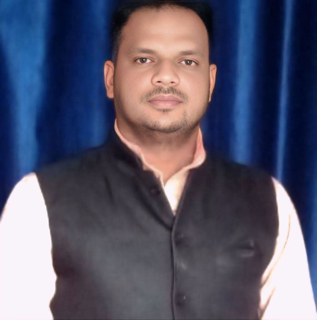 गोमिया में ठंड बढ़ते हीअलाव की मांग तेज, विधायक प्रतिनिधि ने प्रशासन से की व्यवस्था की मांग गोमिया में ठंड बढ़ते हीअलाव की मांग तेज, विधायक प्रतिनिधि ने प्रशासन से की व्यवस्था की मांग