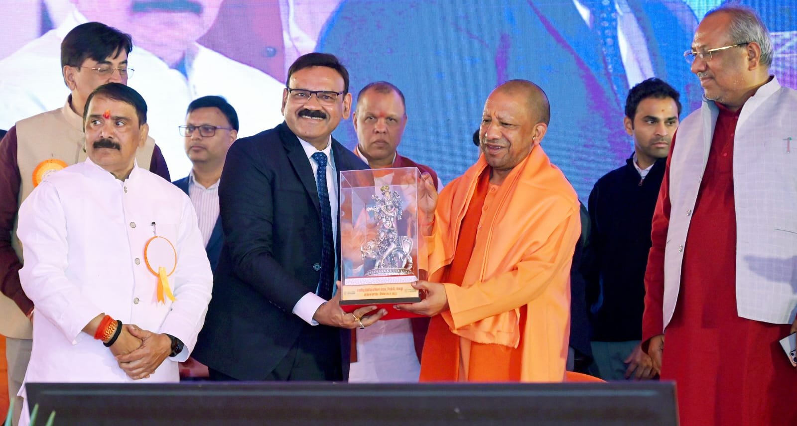 गोरखपुर में ITI भवन का लोकार्पण,नौजवानों के लिए रोजगार के अवसरों को मिलेगा बढ़ावा गोरखपुर में ITI भवन का लोकार्पण,नौजवानों के लिए रोजगार के अवसरों को मिलेगा बढ़ावा