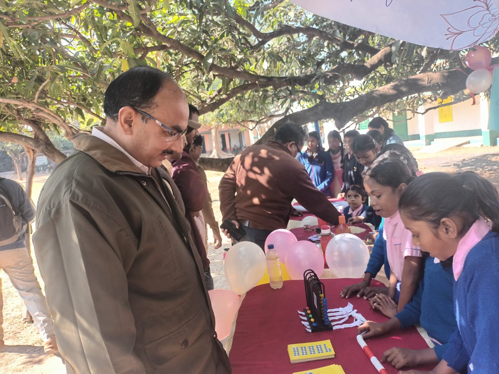 तालझारी में गणित मेला का आयोजन, बच्चों ने प्रस्तुत किए गणितीय मॉडल तालझारी में गणित मेला का आयोजन, बच्चों ने प्रस्तुत किए गणितीय मॉडल